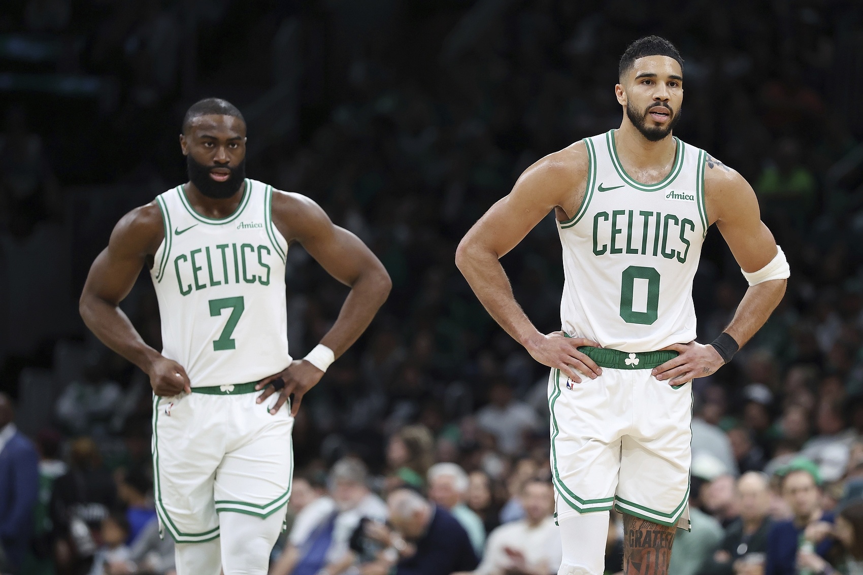 皇冠体育官方网站-路威：塔图姆不会破坏绿军现有的化学反应 双探花知道如何赢球